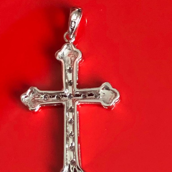 14K Gold Diamond Cross Pendant - Picture 5 of 5